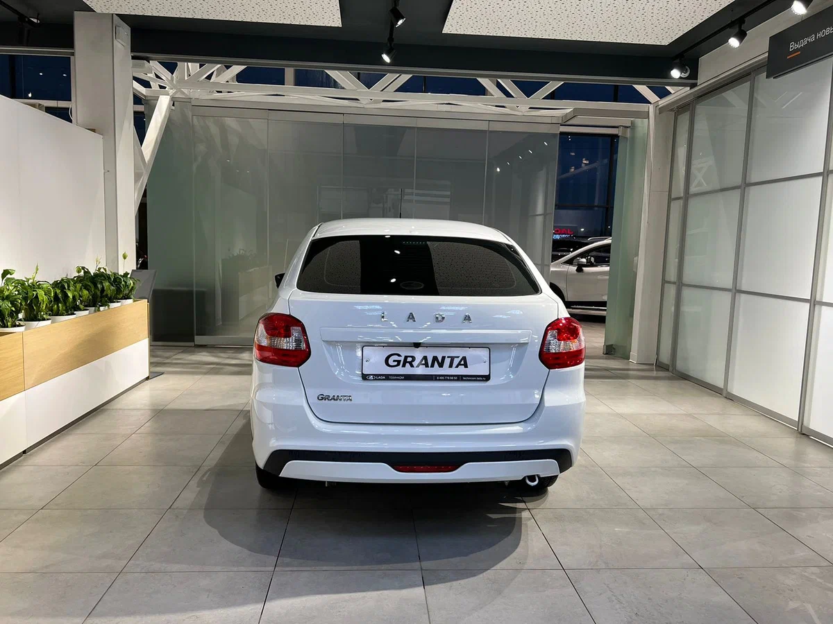 Lada Granta Лифтбек в Сургут - фото №4