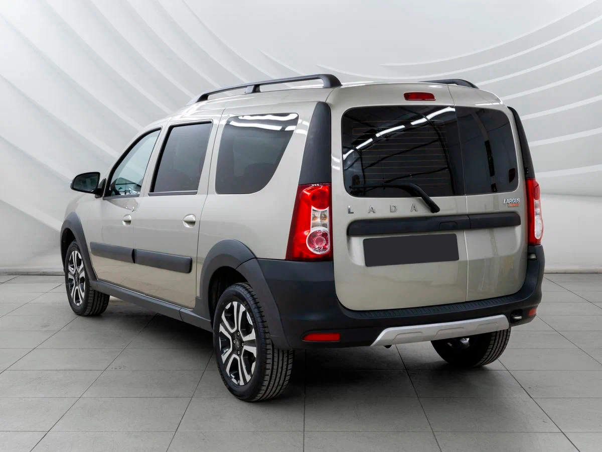 Lada Largus Cross в Сургут - еще фото